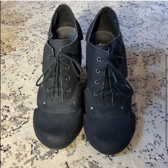 Vintage Heels - Picture 5 of 5